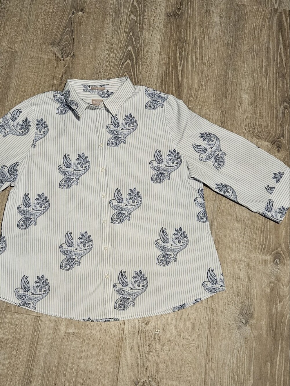 Chico’s No Iron Blue Paisley Pinstripe Button Down 100% Cotton Preppy Chic 3/XL